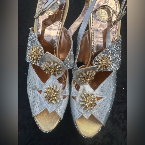 NWOB Roberta Fabiani shoes size 10.5” (IT 41)
Made in Italy - Picture 2 of 10